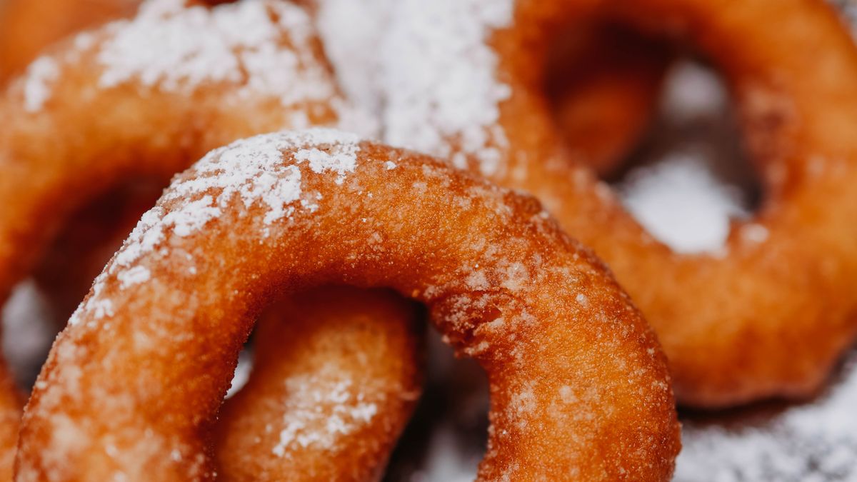 Sugar-dusted donuts, an obvious source of added sugar unlike hidden everyday foods