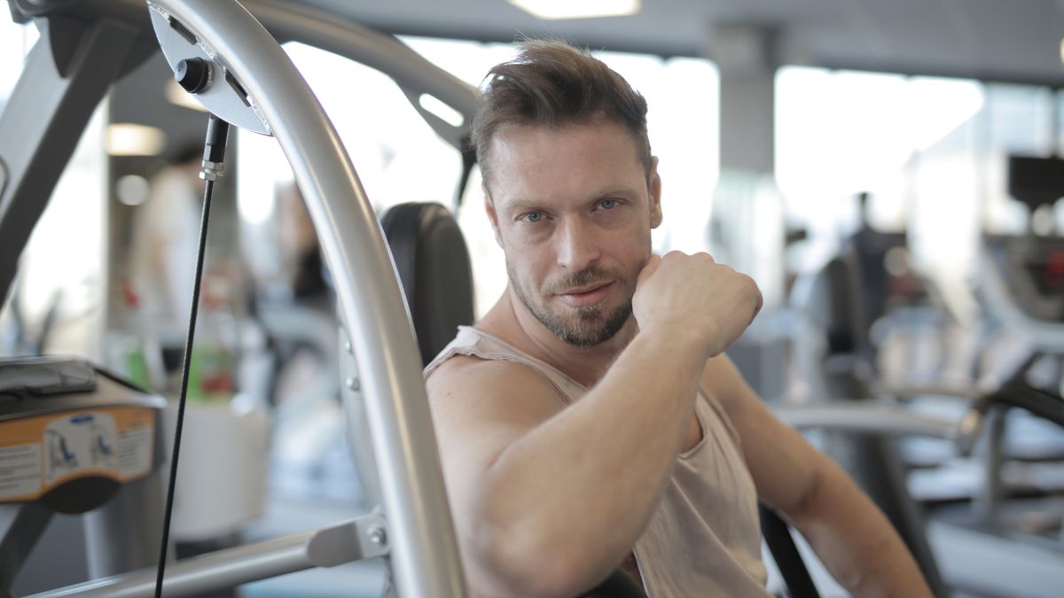 Person resting after training to support muscle recovery